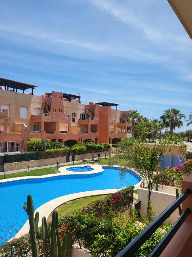 Apartamento Coqueto Con Terraza Y Cerca De La Piscina Comunitaria Y De La Playa! Apartman Playas de Vera Kültér fotó