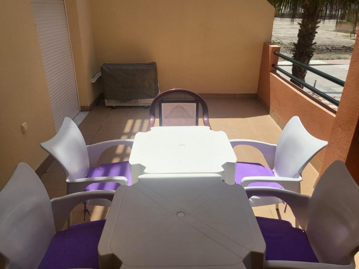Apartamento Coqueto Con Terraza Y Cerca De La Piscina Comunitaria Y De La Playa! Apartman Playas de Vera Kültér fotó